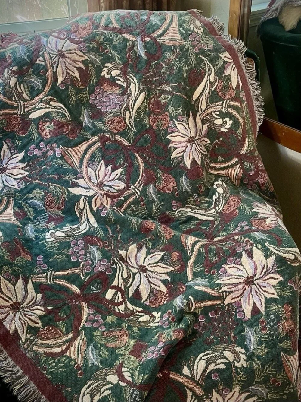 Goodwin Weavers Holiday Poinsettia Horns Throw Blanket Tapestry Green Red 45x62”